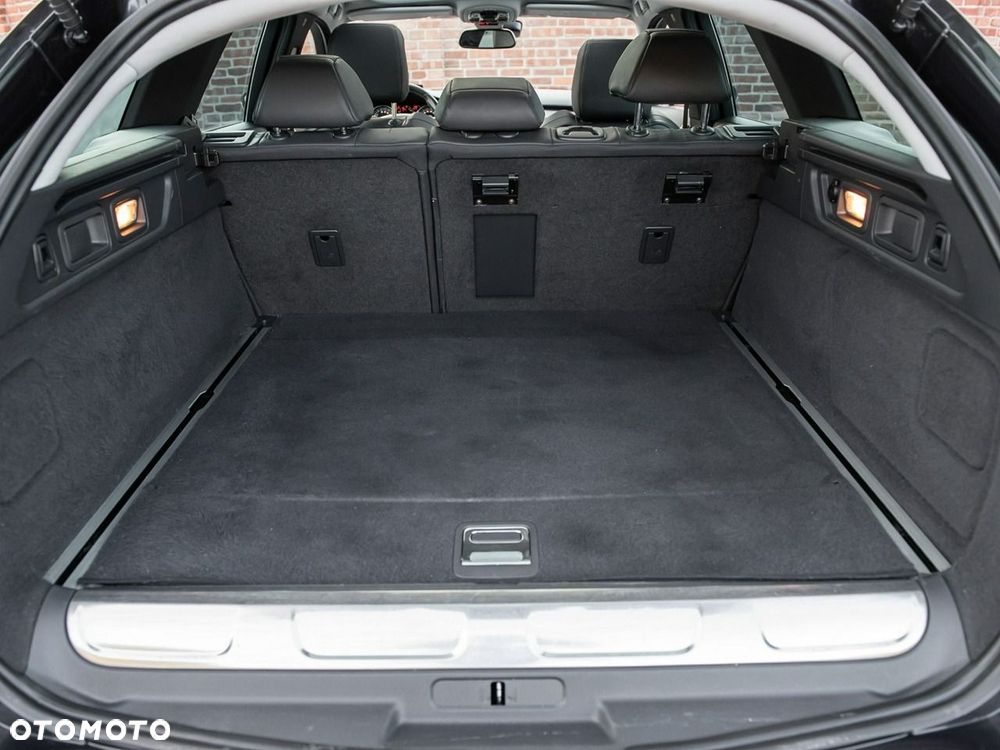 Peugeot 508 RXH 2.0 HDi HYbrid4 - 32