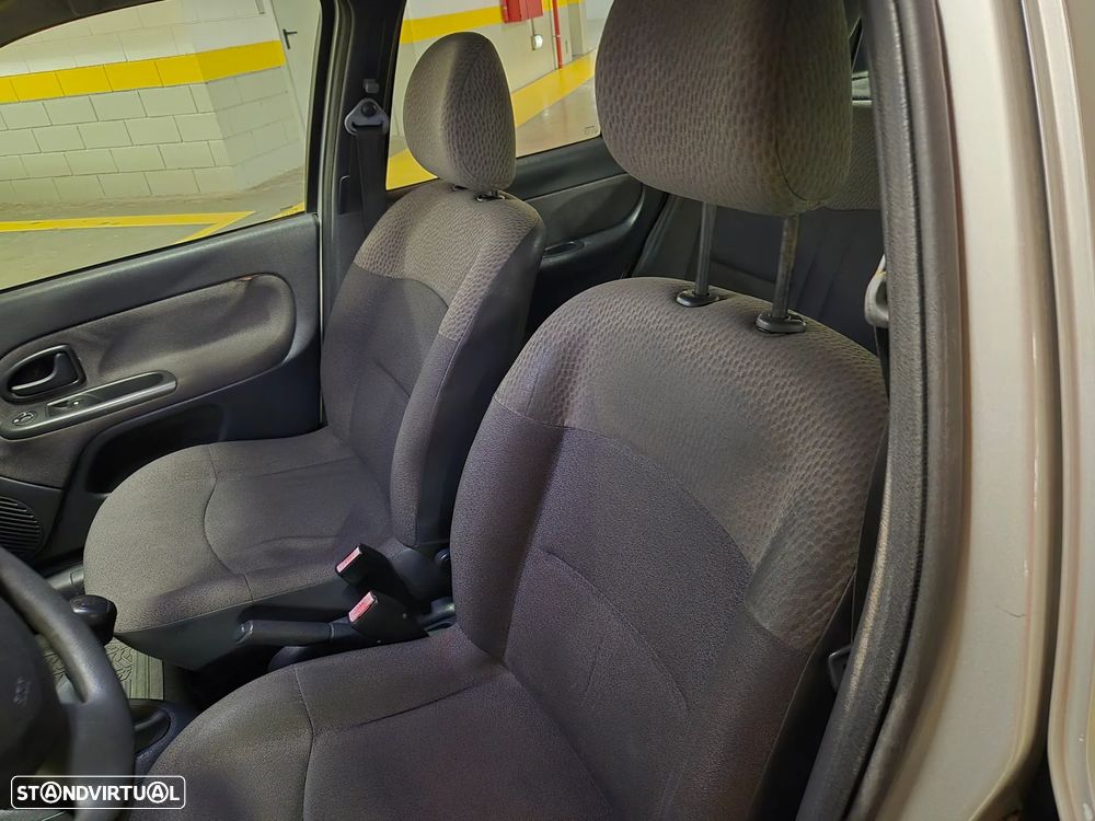 Renault Clio 1.2 Confort Authentique GPL - 15