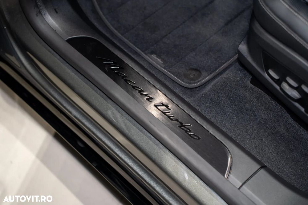Porsche Macan - 41