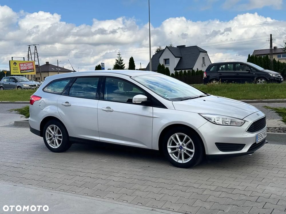 Ford Focus 1.0 EcoBoost Trend - 4