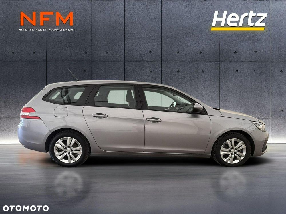 Peugeot 308 - 8