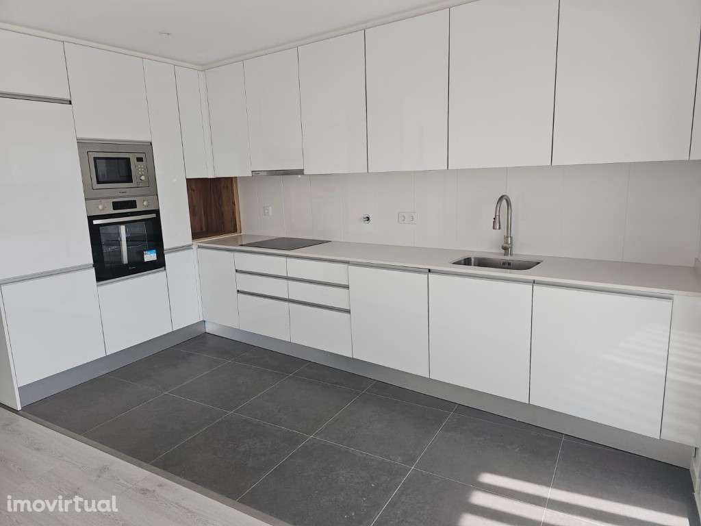 Apartamento T3 Duplex em Construção | Zona Premium de Vale de Milhaços - Grande imagem: 2/15