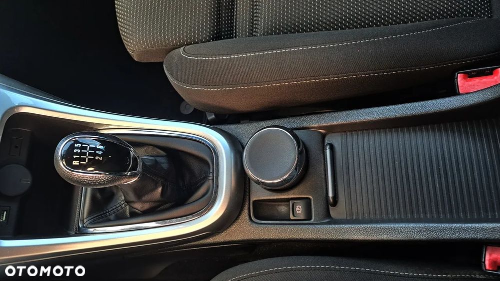 Opel Astra 1.4 Turbo Cosmo - 33