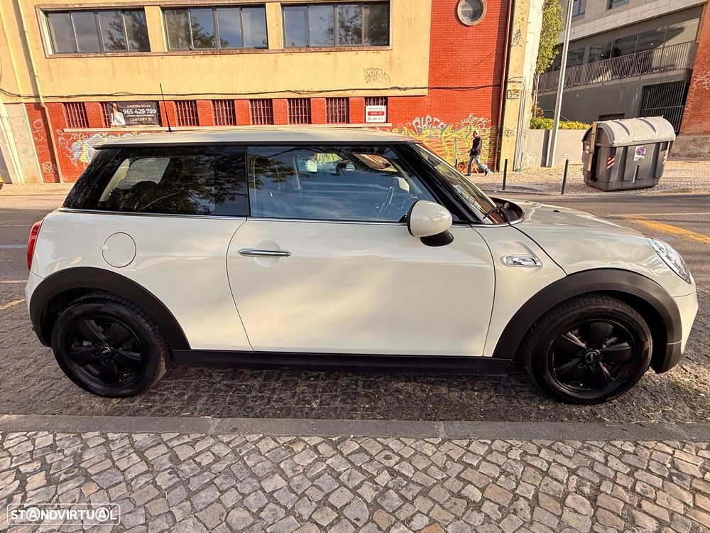 MINI 3 Portas One D - 12
