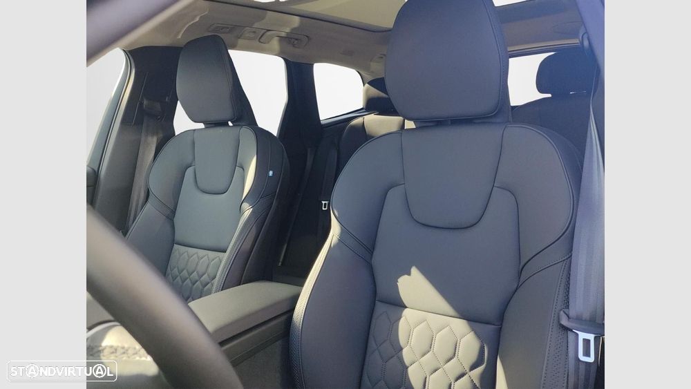 Volvo XC 60 2.0 T6 PHEV Plus Dark AWD - 10