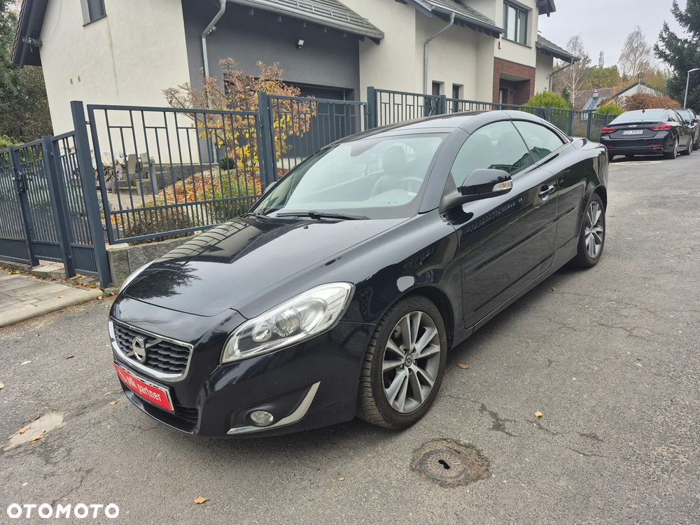 Volvo C70 D3 Momentum - 33