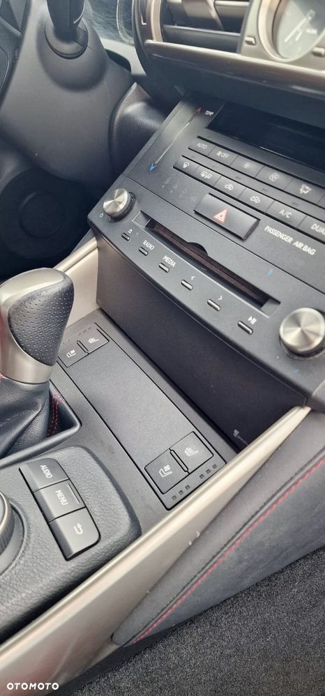 Lexus IS ver-300h-f-sport-eu6 - 13