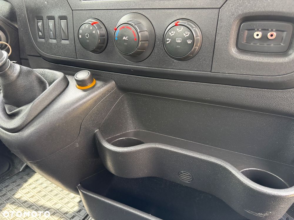Renault Master - 13