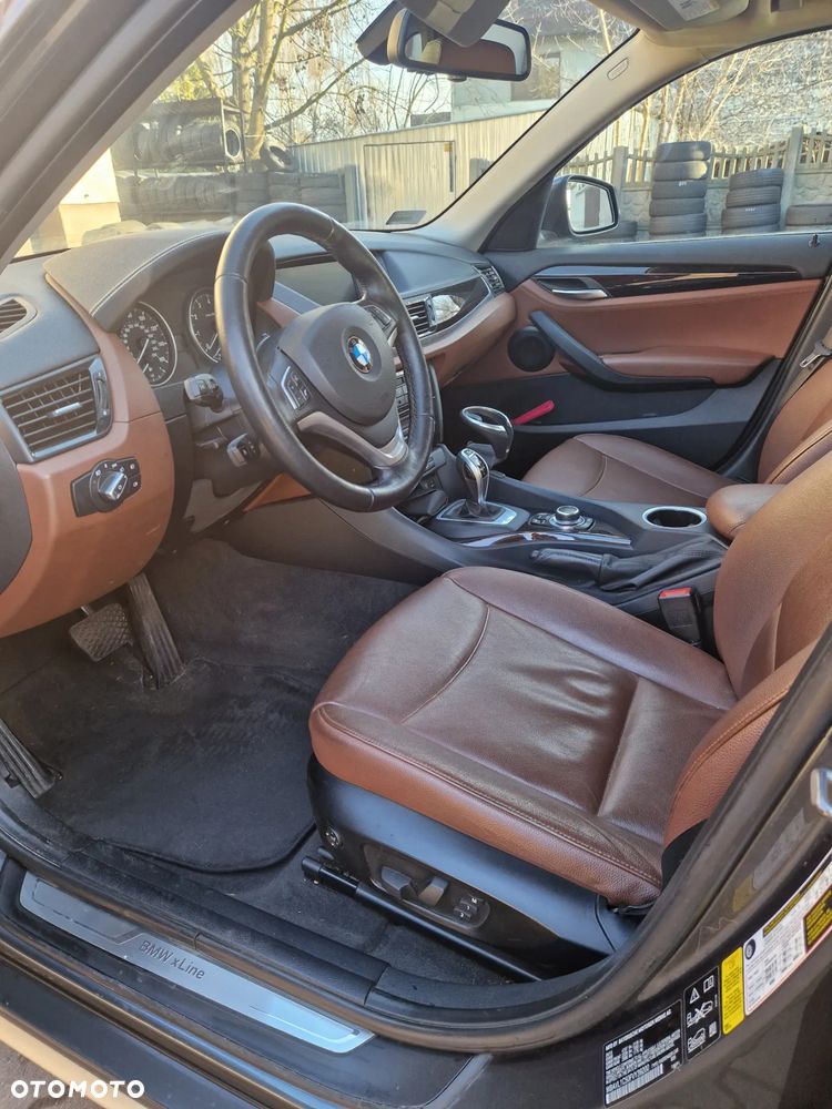 BMW X1 xDrive28i Sport Line - 9