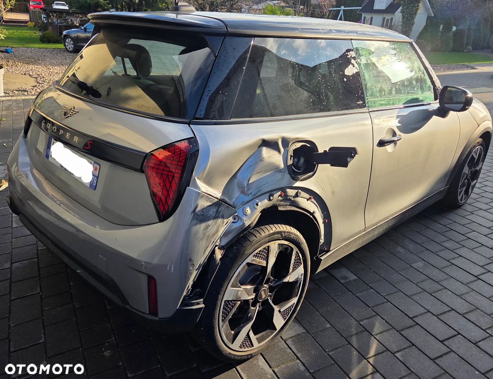 MINI Cooper S Essential Trim - 3