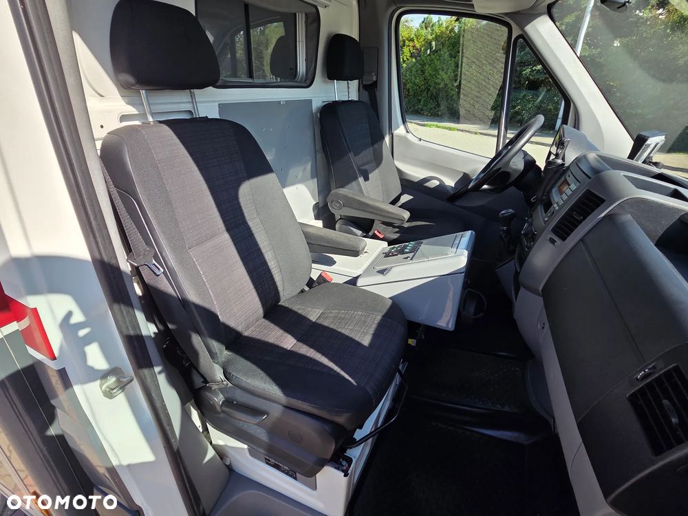 Mercedes-Benz Sprinter - 20