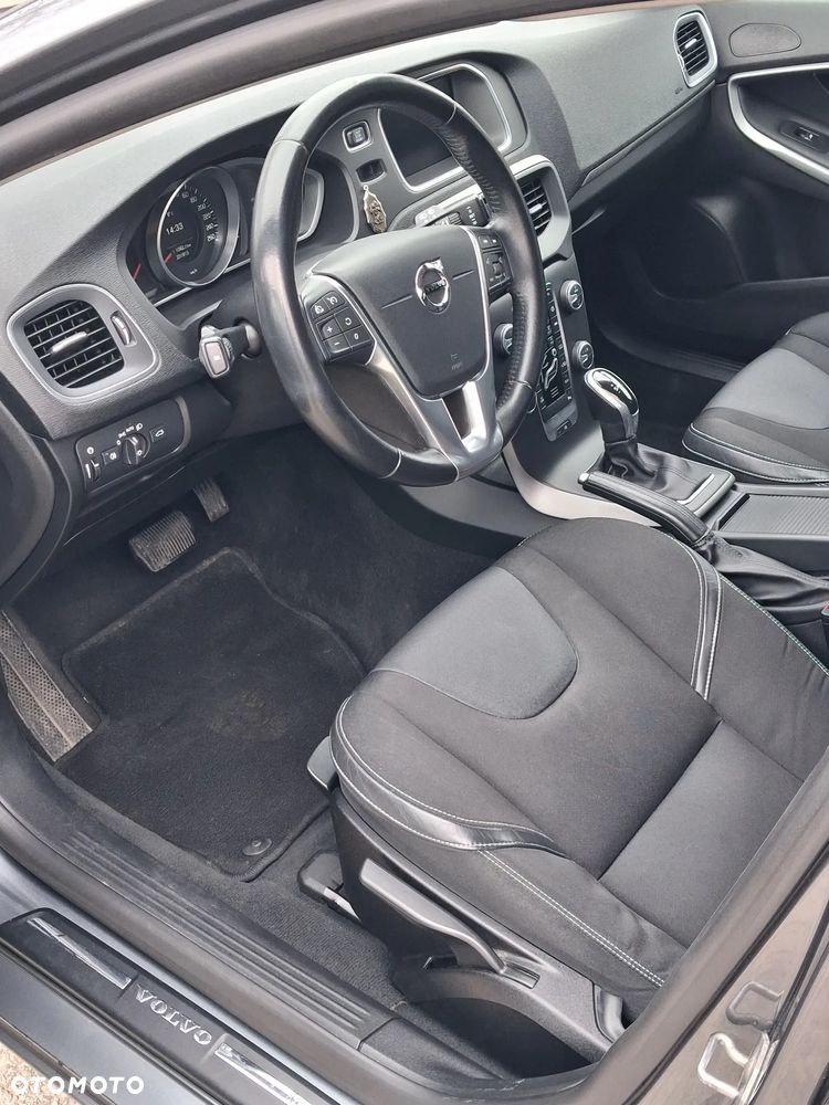 Volvo V40 D3 Drive-E Momentum - 8