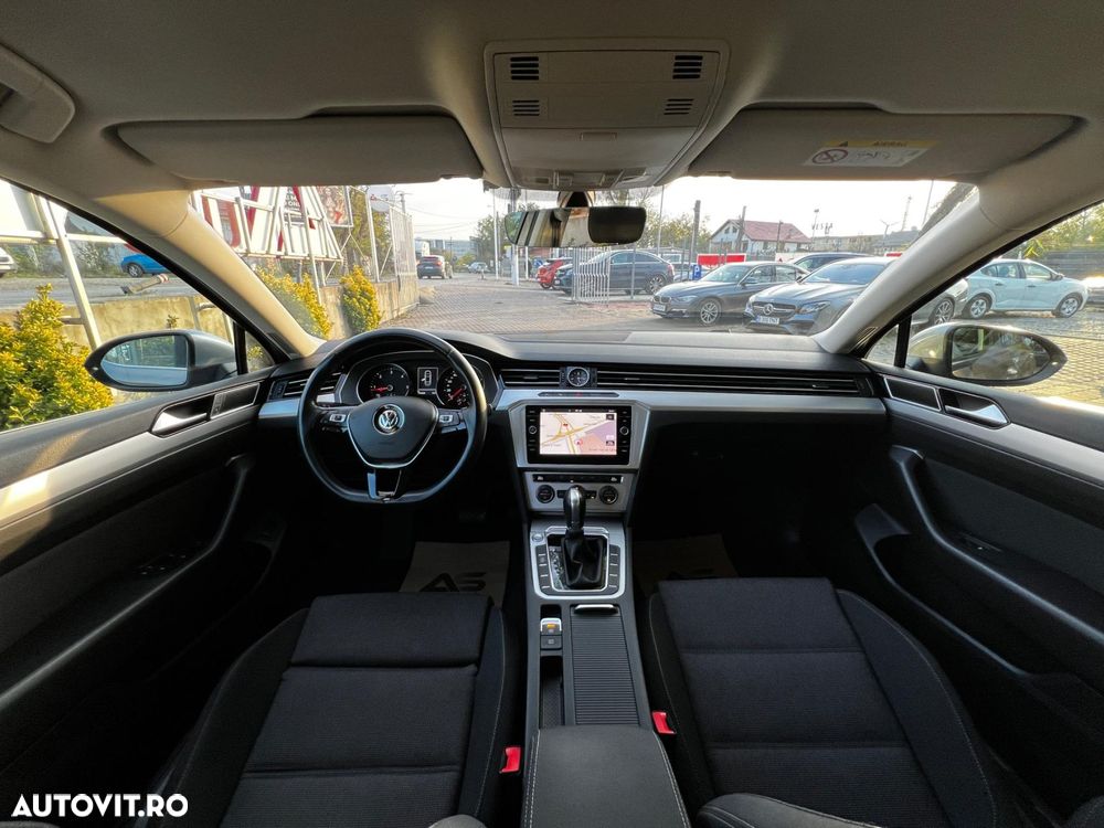 Volkswagen Passat 1.6 TDI DSG Comfortline - 19