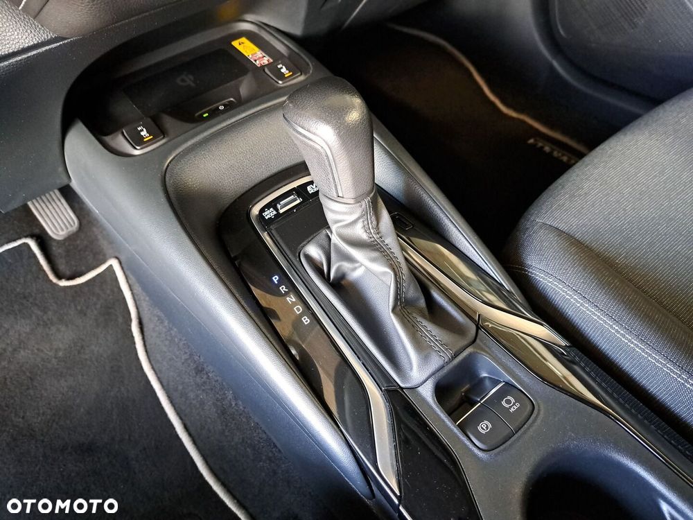 Toyota Corolla 1.8 Hybrid Comfort - 29