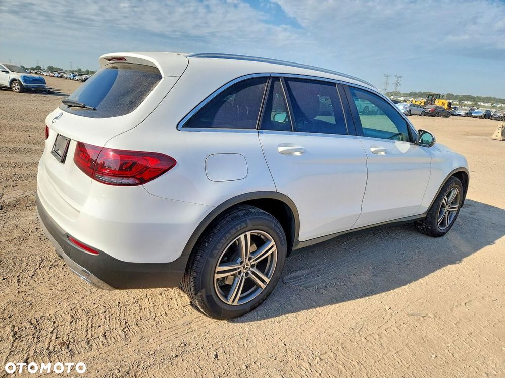 Mercedes-Benz GLC 300 4Matic 9G-TRONIC - 4