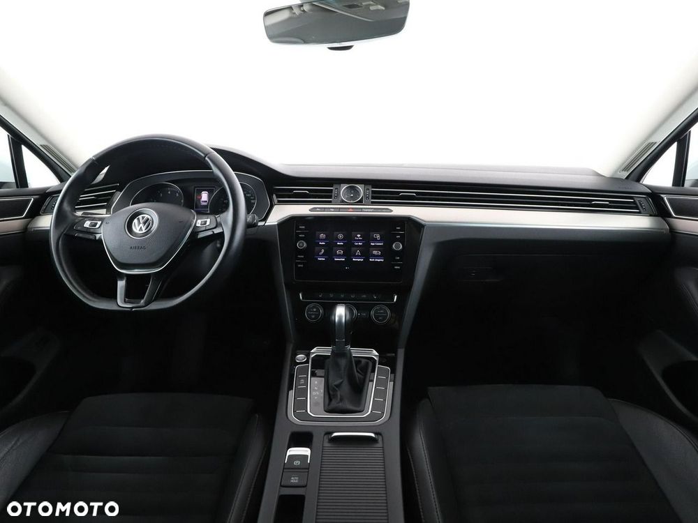 Volkswagen Passat Variant 1.5 TSI OPF DSG Highline - 16