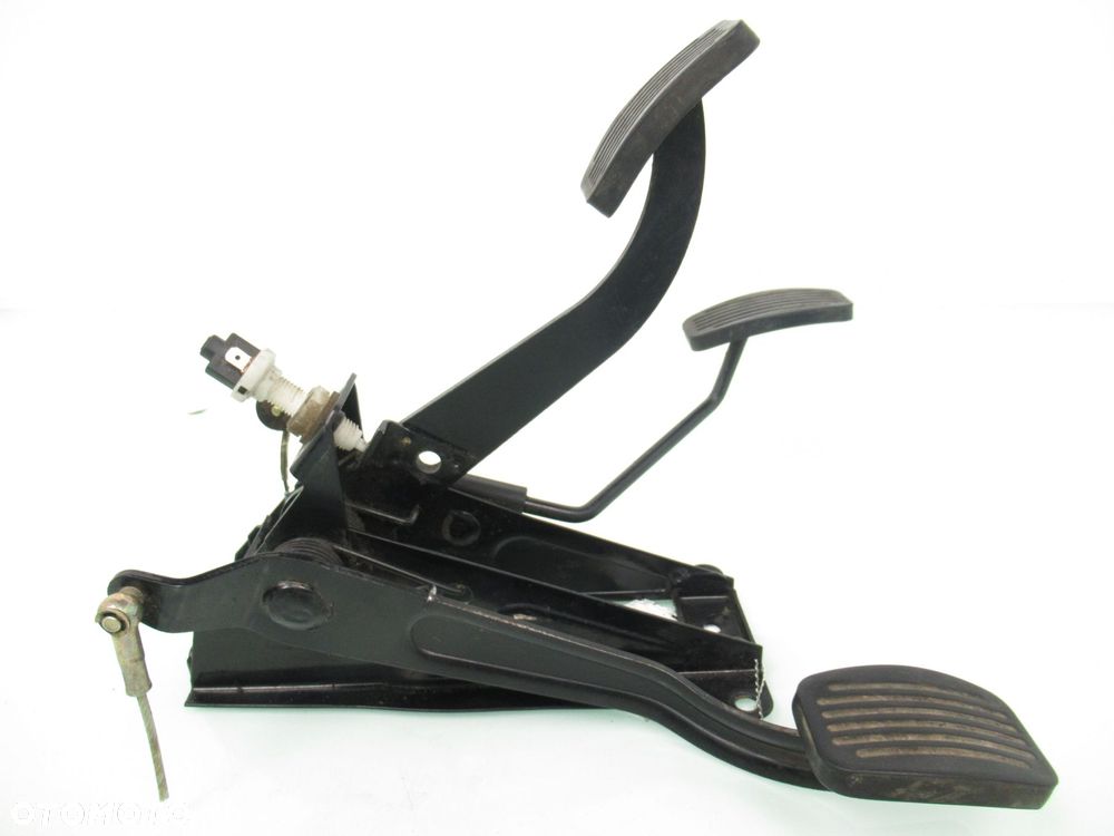 PEDAŁY SKODA FELICIA 443611013030 - 6