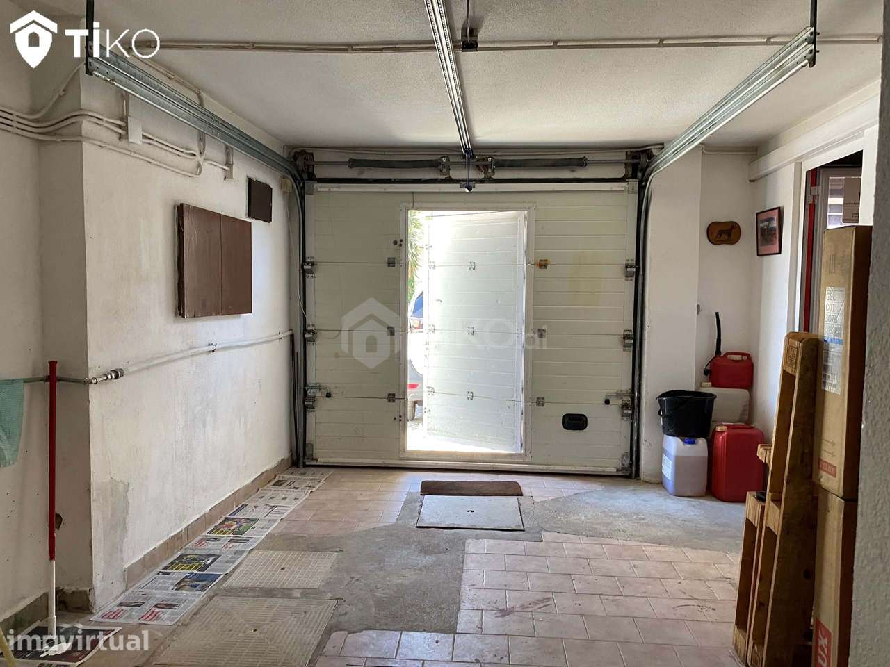 Garagem ampla e multifuncional na Quinta do Conde - Grande imagem: 3/14