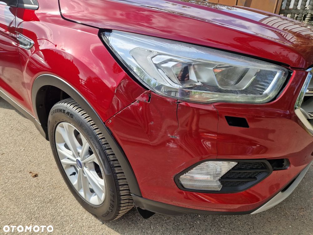 Ford Kuga 1.5 EcoBoost 2x4 Titanium - 5