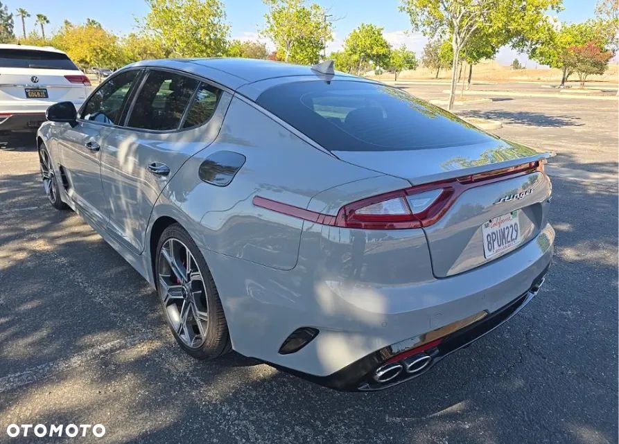Kia Stinger - 5