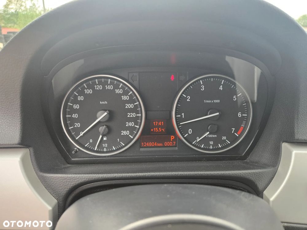 BMW Seria 3 318i Edition Exclusive - 23
