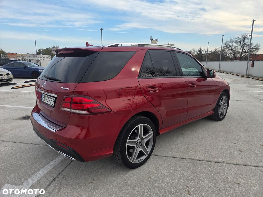 Mercedes-Benz GLE - 10