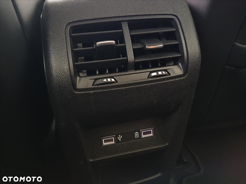 Peugeot 308 1.2 PureTech Allure S&S EAT8 - 24