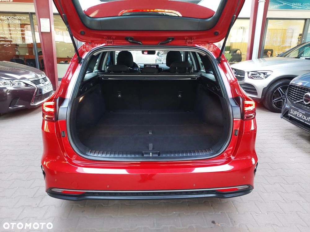 Kia Ceed 1.5 T-GDI M - 8