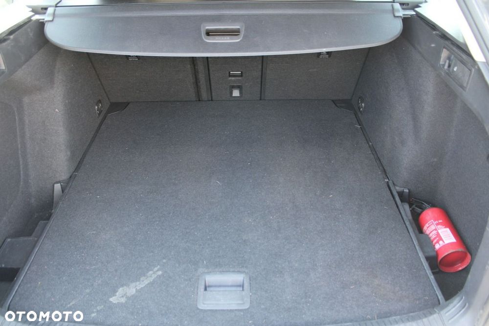 Volkswagen Golf - 12