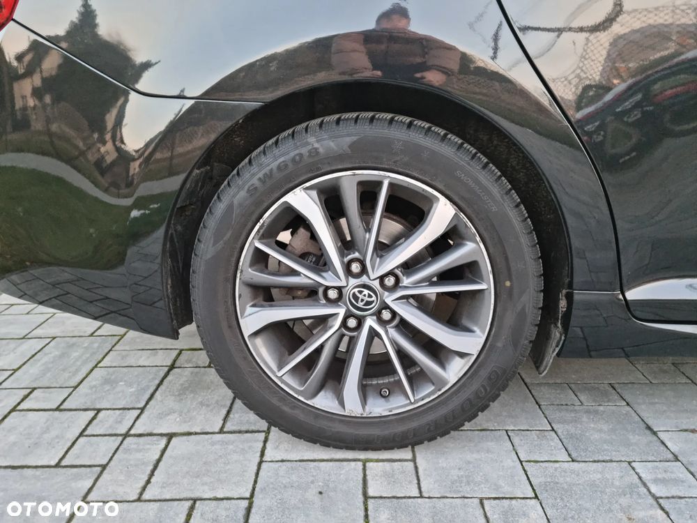 Toyota Avensis 1.8 Premium - 5