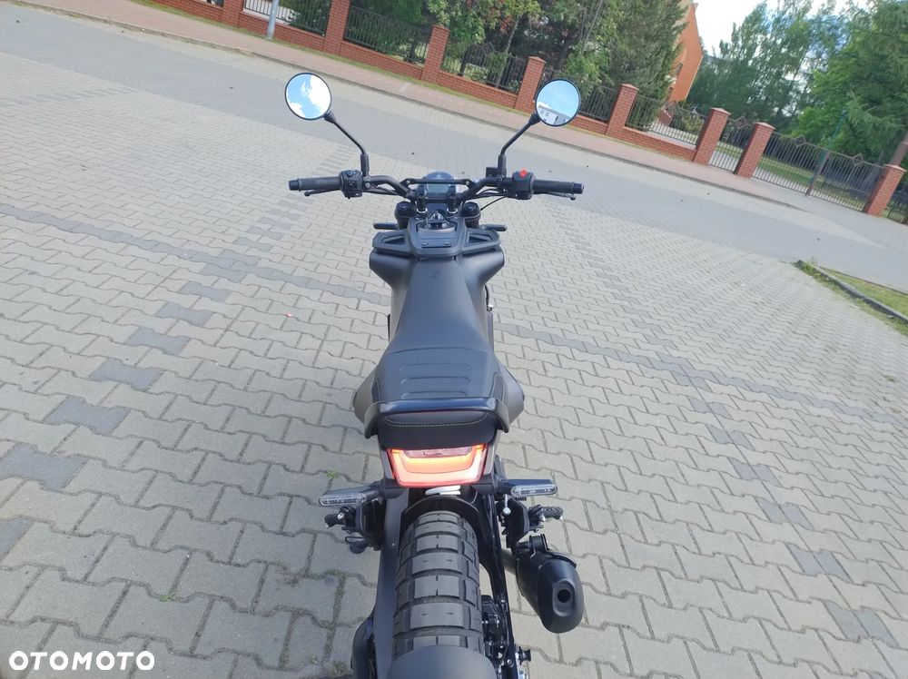 Husqvarna Svartpilen - 10