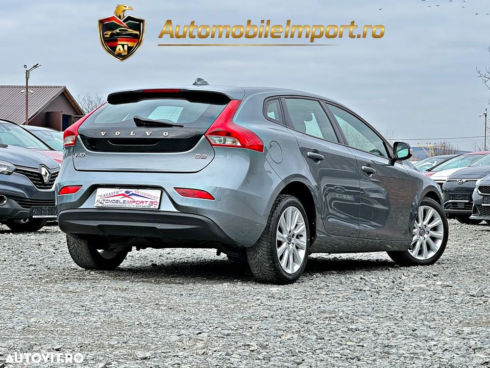 Volvo V40 D2 Aut. Momentum - 3