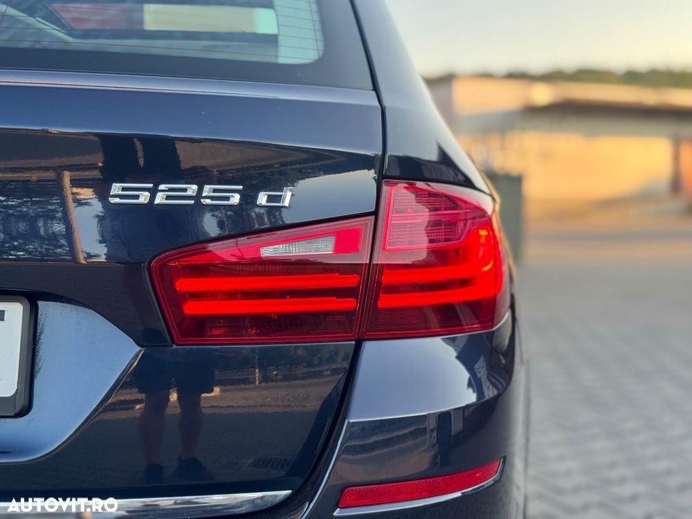 BMW Seria 5 525d Aut. - 40