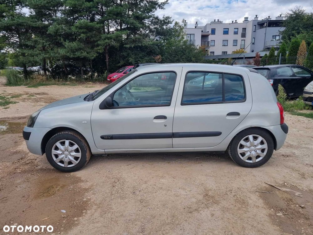 Renault Clio - 7