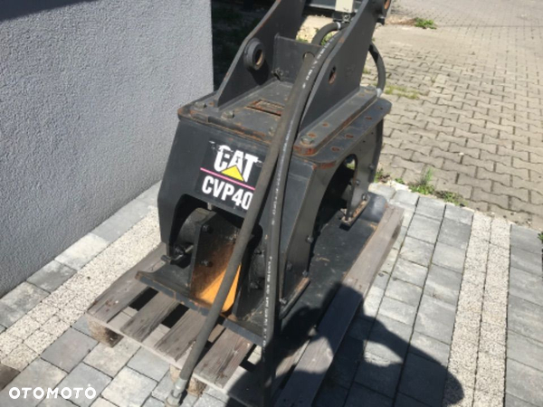 Zagęszczarka młot zamiatarka koparko ładowarki Cat jcb Terex Case inne