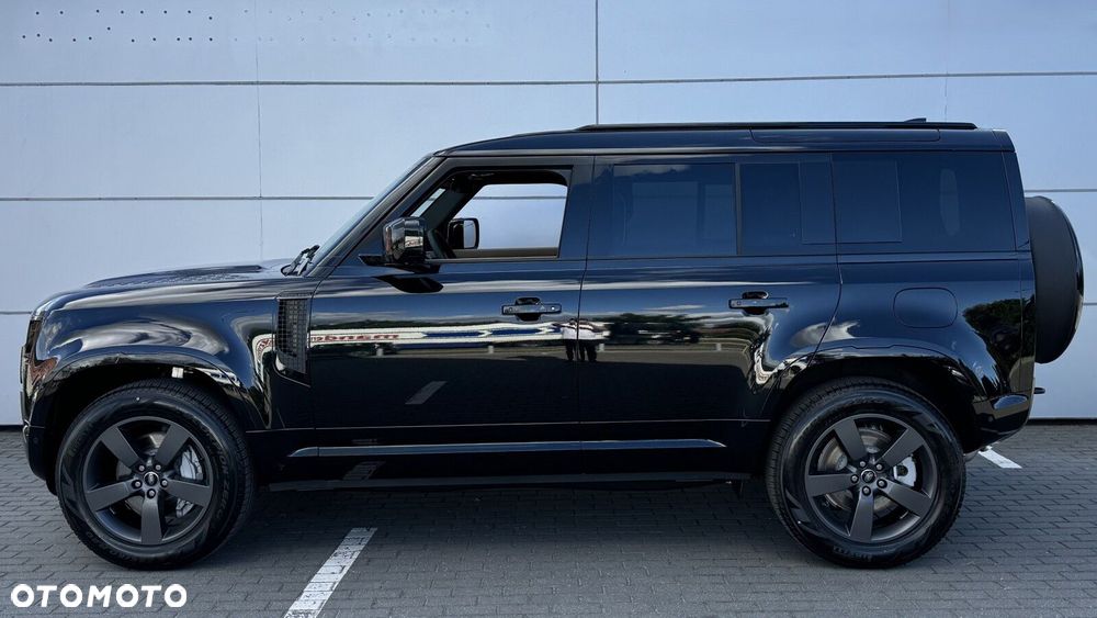 Land Rover Defender - 3