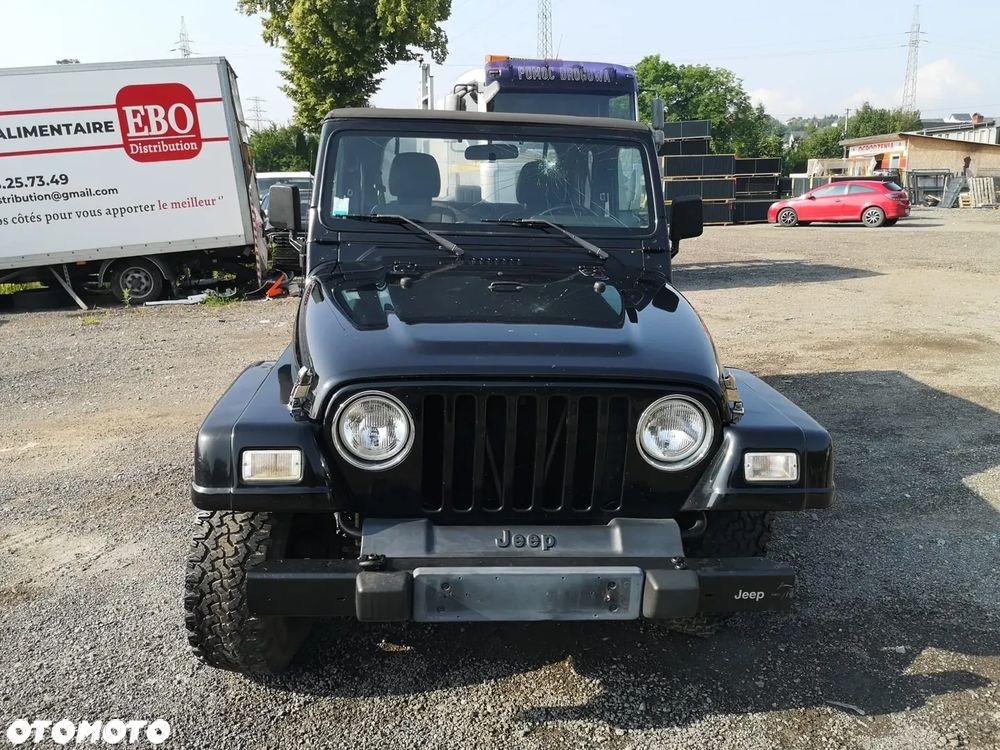 Jeep Wrangler - 11
