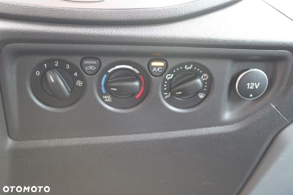 Ford Transit - 18