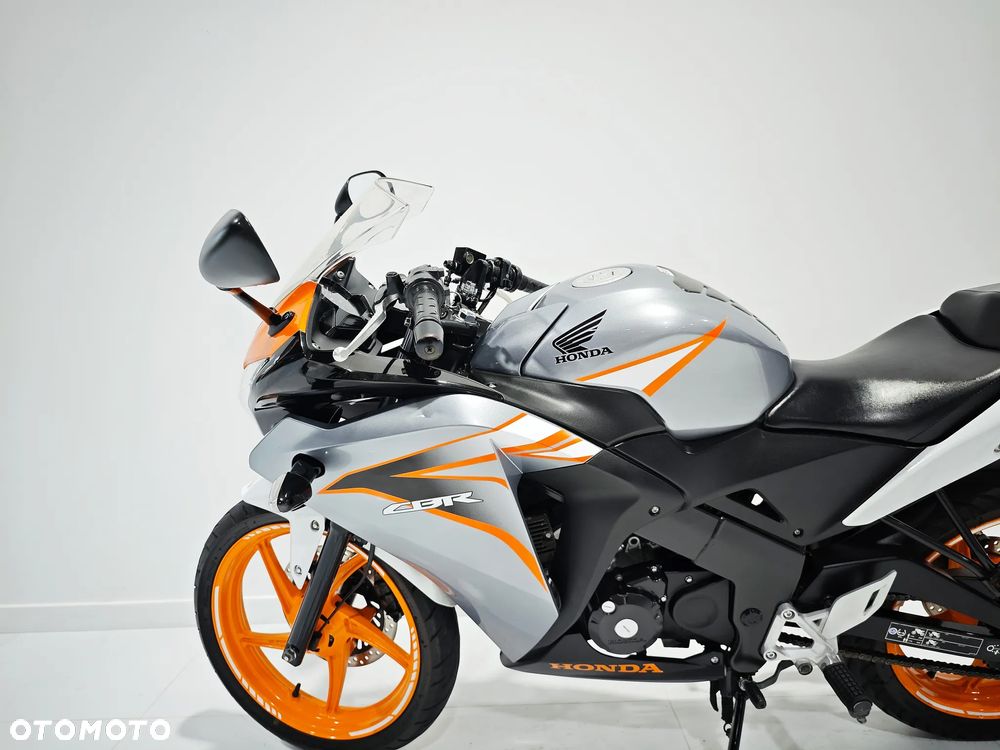 Honda CBR - 16