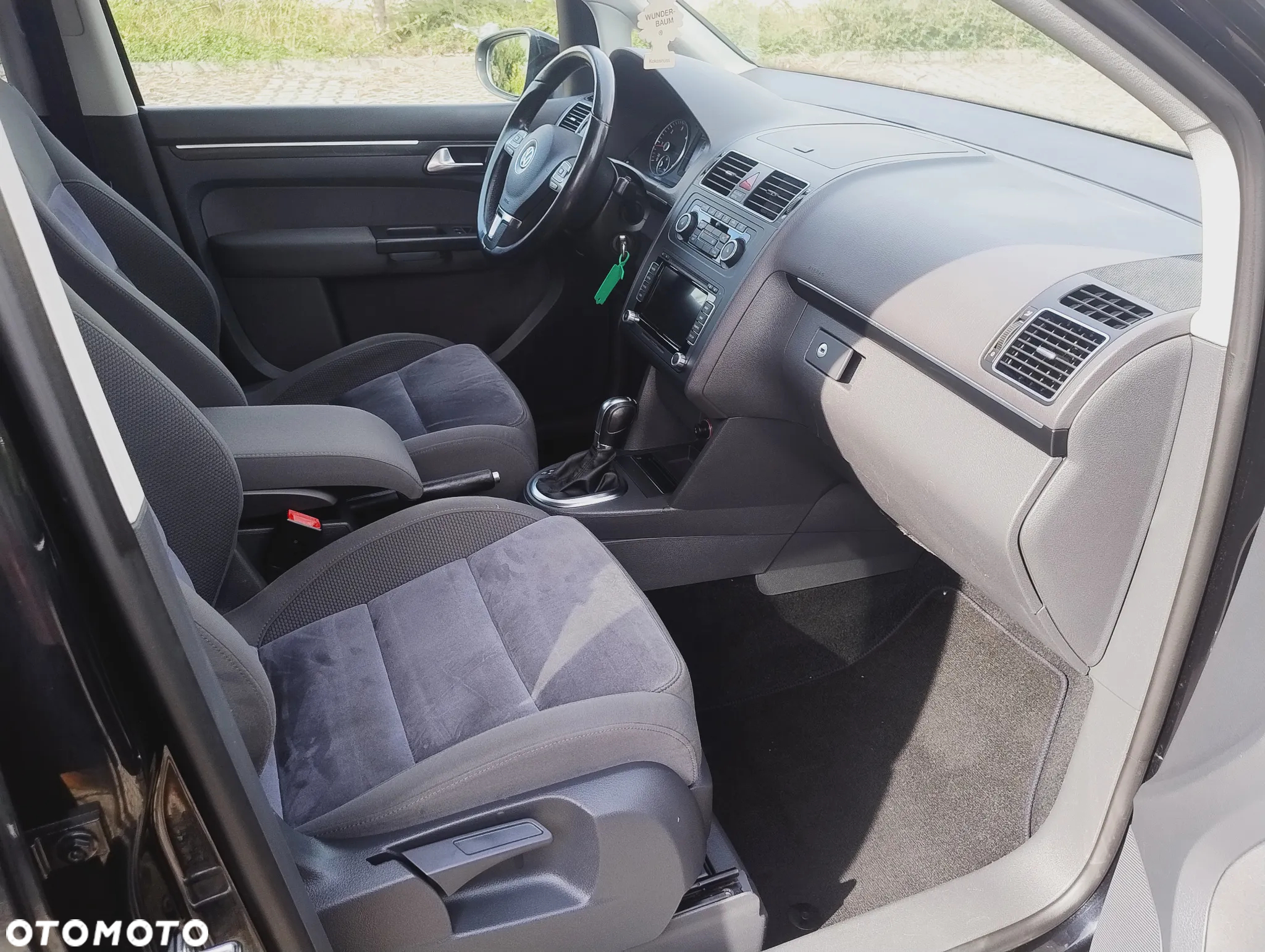 Volkswagen Touran 2.0 TDI DPF DSG Highline - 16