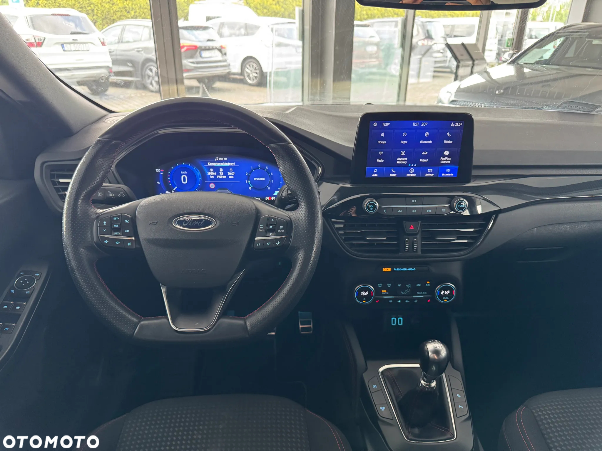 Ford Kuga 1.5 EcoBoost FWD ST-Line X - 24