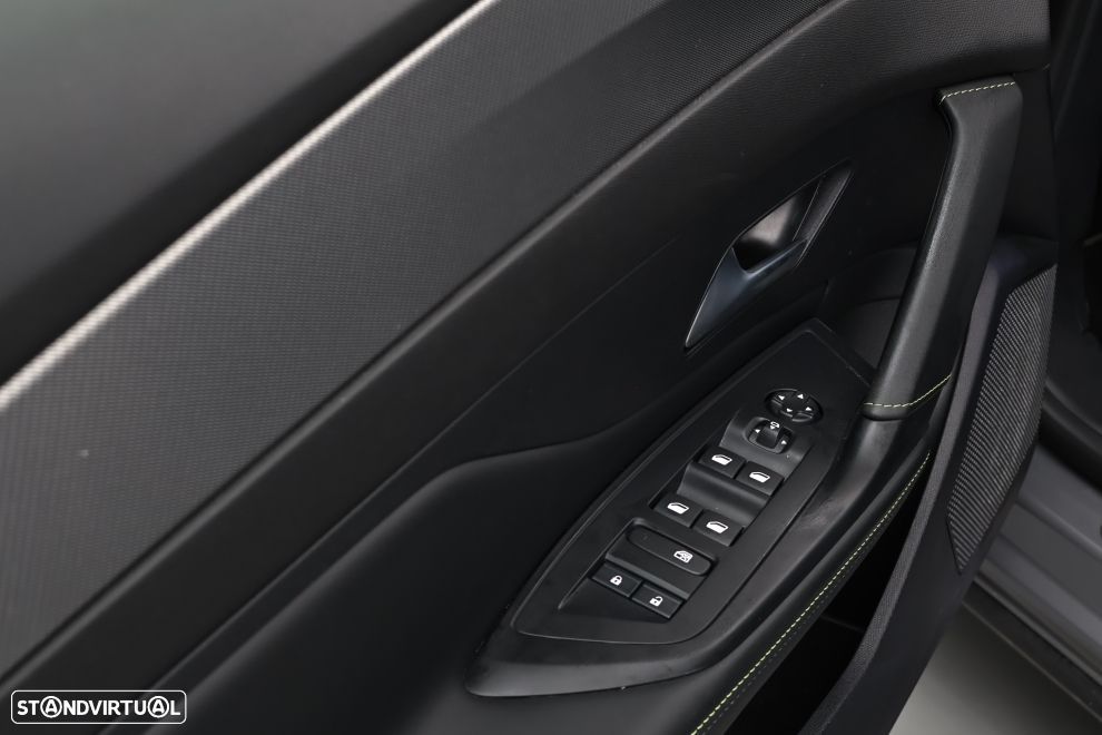 Peugeot 408 1.6 Hybrid GT e-EAT8 - 24