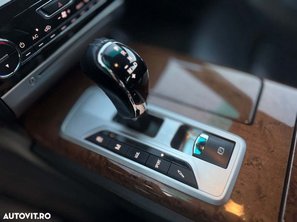 Maserati Quattroporte - 13