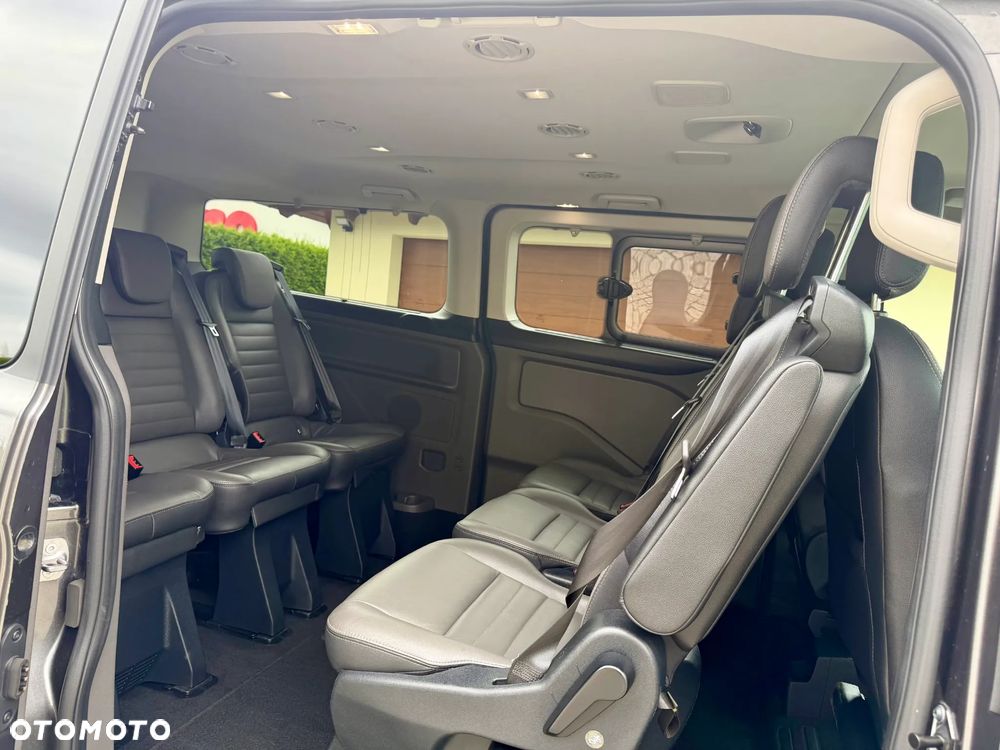 Ford Tourneo Custom - 9