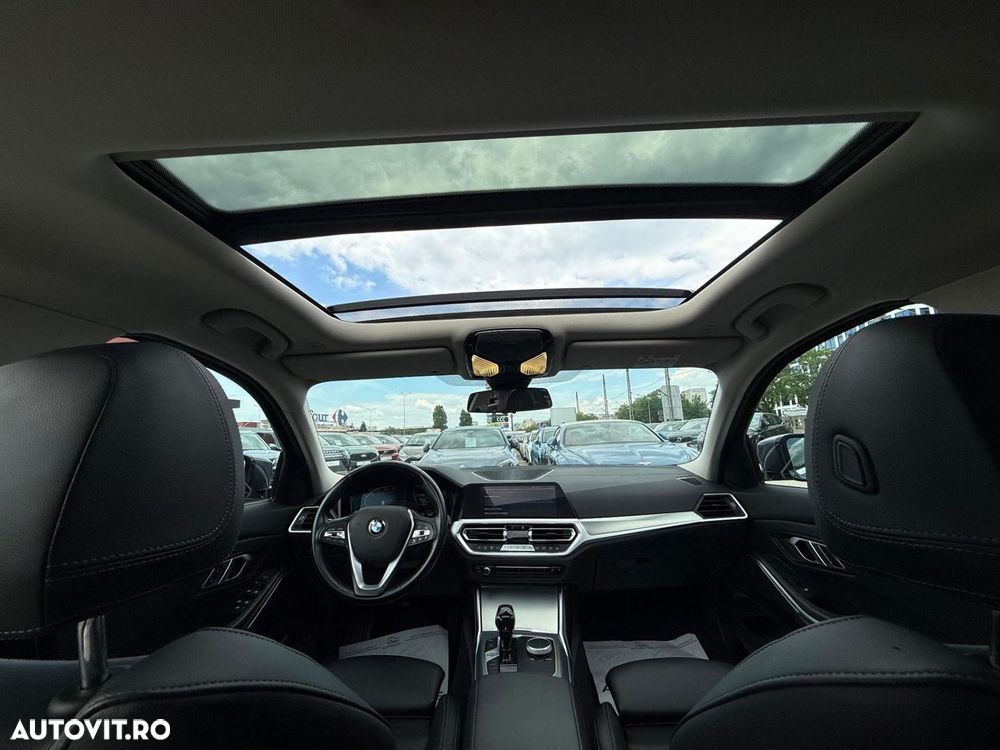 BMW Seria 3 320d xDrive AT Luxury Line - 32