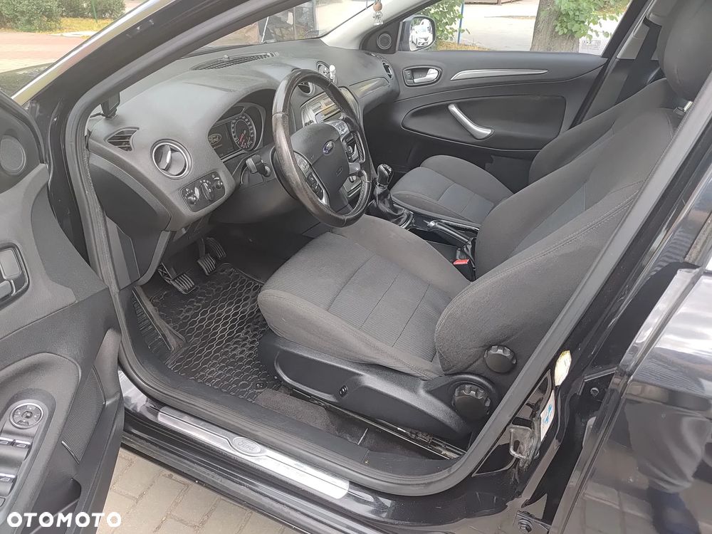 Ford Mondeo 2.0 Trend / Trend+ - 14