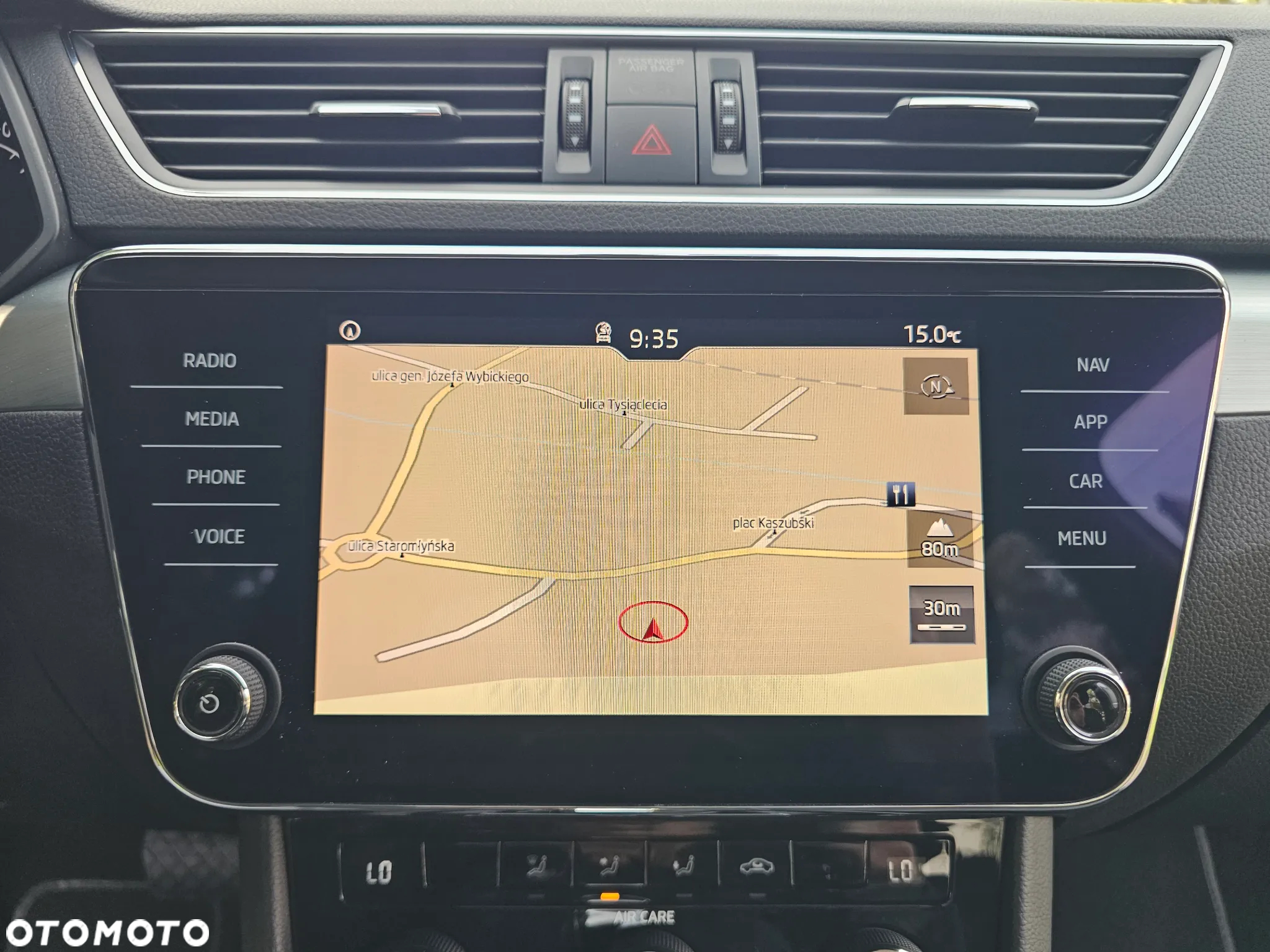 Skoda Superb 2.0 TDI DSG Premium Edition - 17