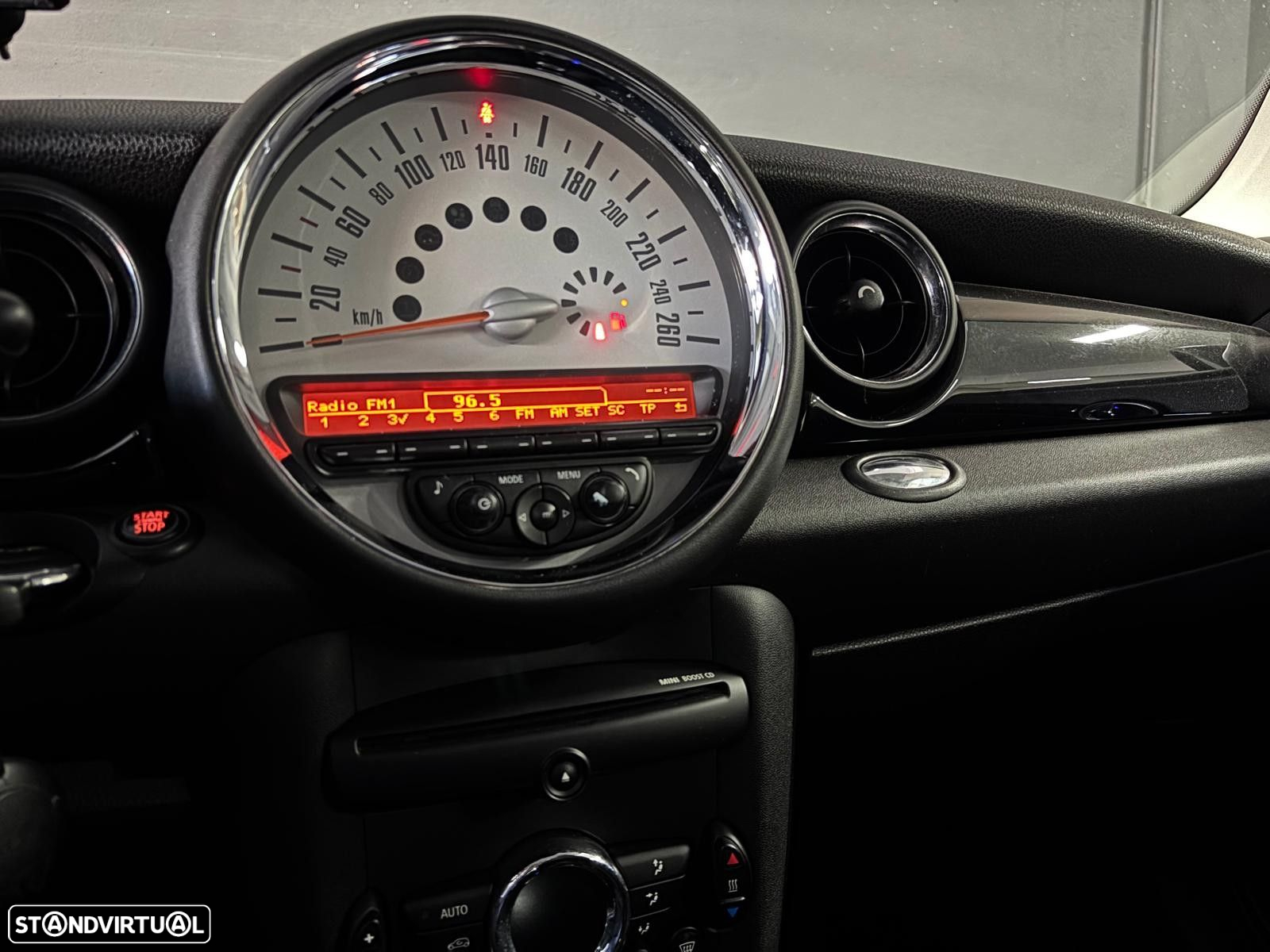 MINI 3 Portas One D - 12