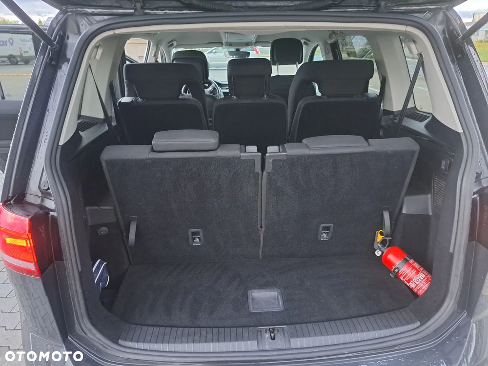 Volkswagen Touran 2.0 TDI BMT Comfortline DSG - 23