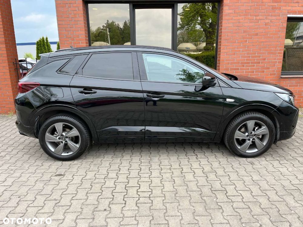 Opel Grandland 1.2 T Business Elegance S&S - 28
